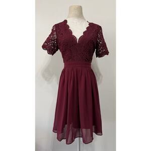 Lulus Womens V neck Lace Crochet Dress sz S Office Church Event Occasion